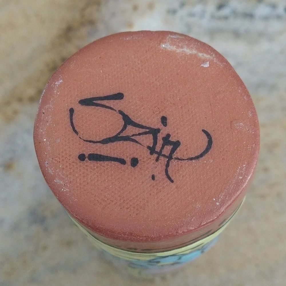 Szia signed vintage